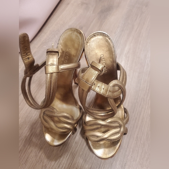 Gucci authentic high heels - Picture 2 of 13